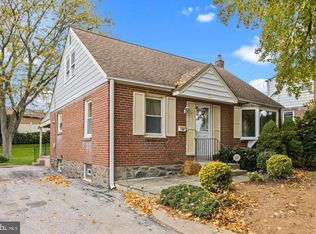 10 S Malin Rd, Broomall, PA 19008