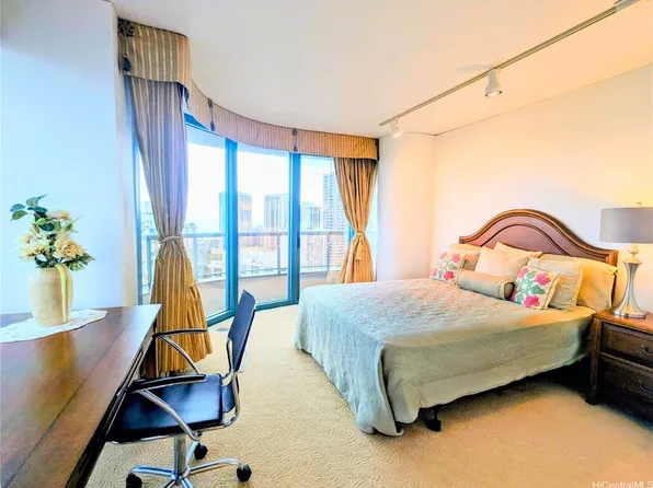 1888 Kalakaua Ave APT 3005, Honolulu, HI 96815