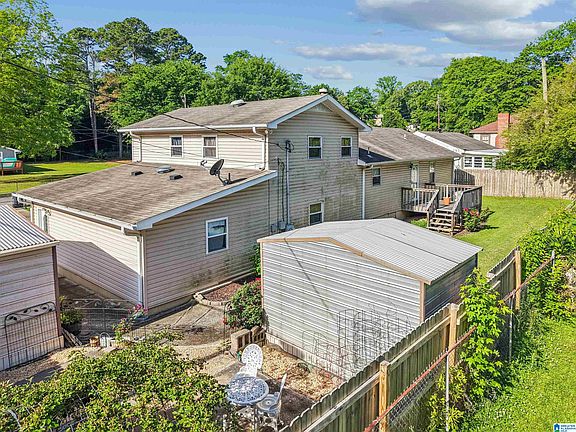 5th image of 410 Willow Dr