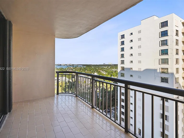 10175 Collins Ave #907 — Photo 20