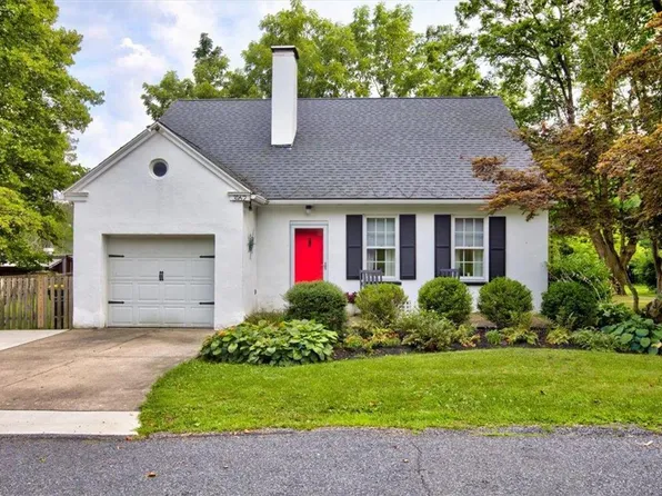 3162 Church St, Hellertown, PA 18055