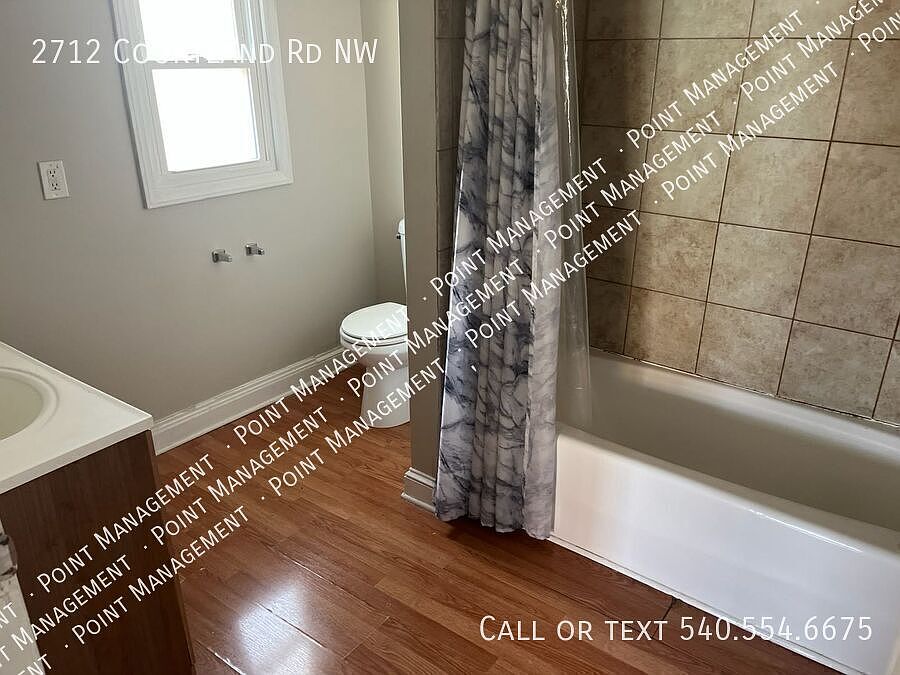 2nd image of 2712 Courtland Rd NW