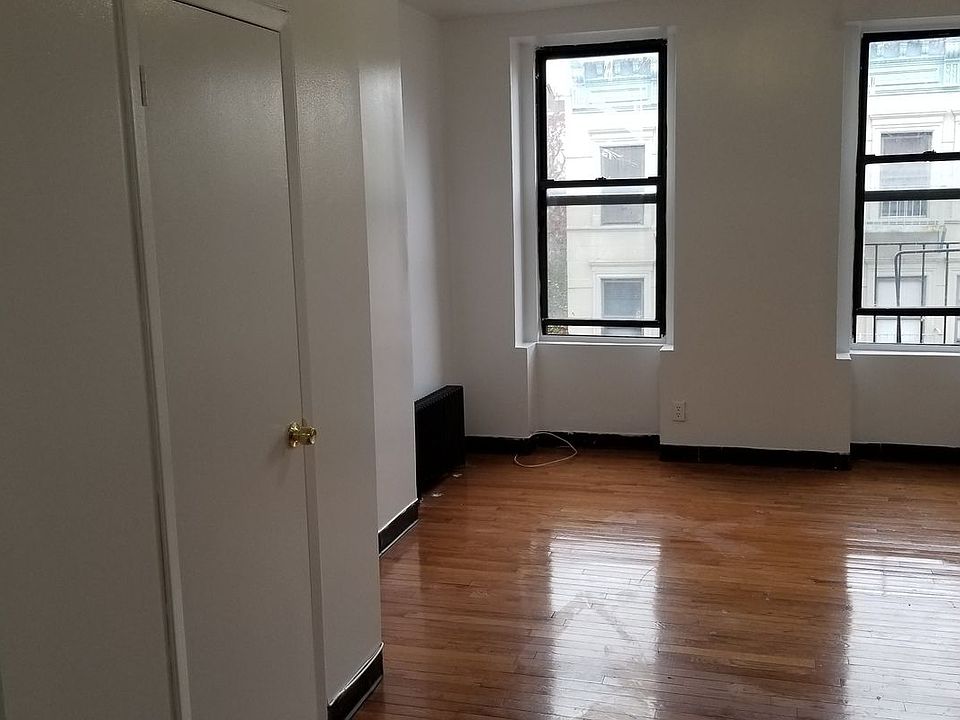 2nd image of 315 W 121st St APT 18