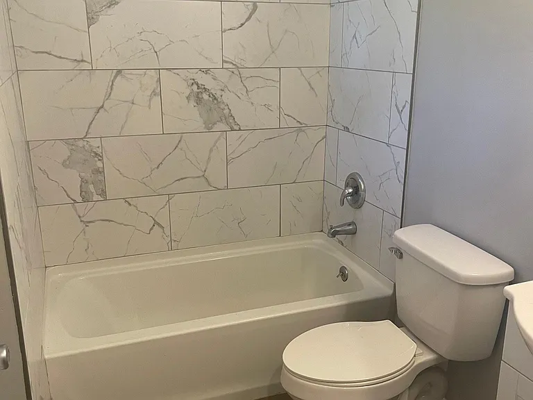 733 N 44th St #1 — Photo 11