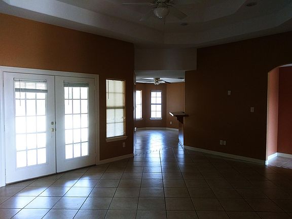 3rd image of 1518 Lookout