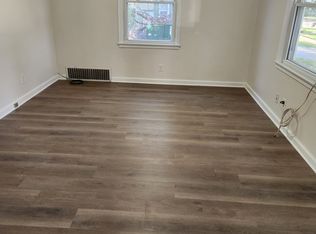 306 W 24th Ave, Bellevue, NE 68005