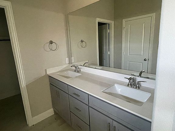5th image of 917 Tartane Dr
