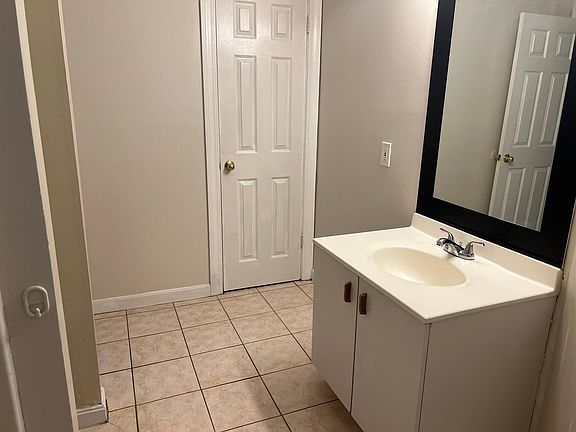 2nd image of 980 Lindley St Unit 102