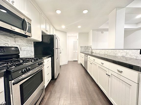2nd image of 11611 Montana Ave APT 204
