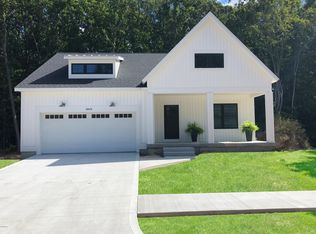 16428 Wickshire Pl, Spring Lake, MI 49456