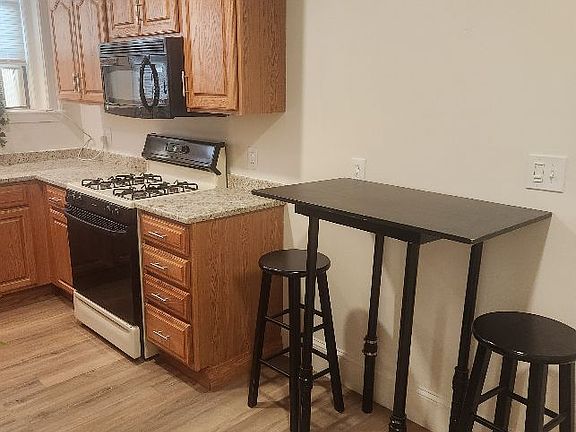 4th image of 55 Spear St APT 3