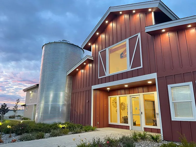 Bluegrass Farms Apartments — Photo 33