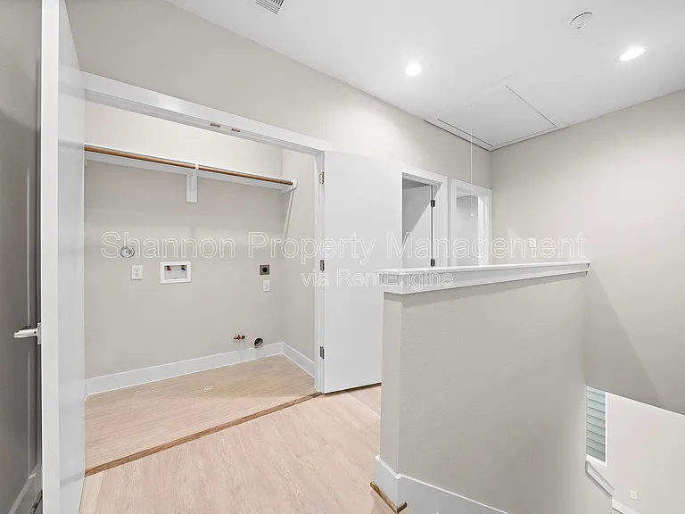 24 Bucan St #B — Photo 33
