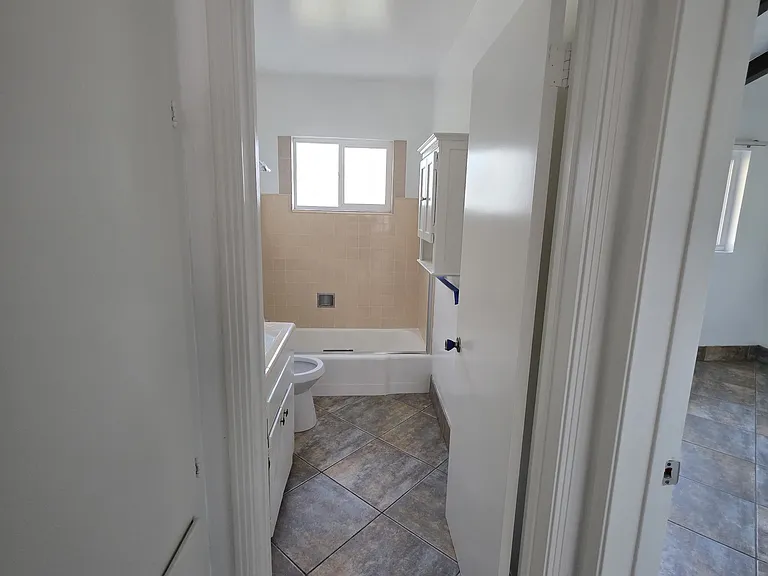 5620 Ash St #11 — Photo 7