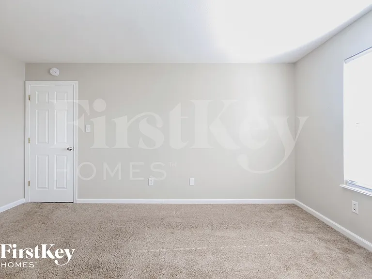 2814 Rothe Ln — Photo 8