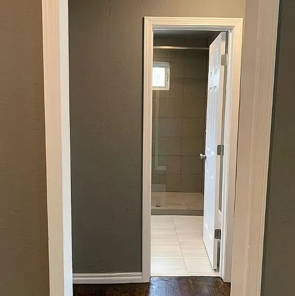 1235 S Florence Ave — Photo 19