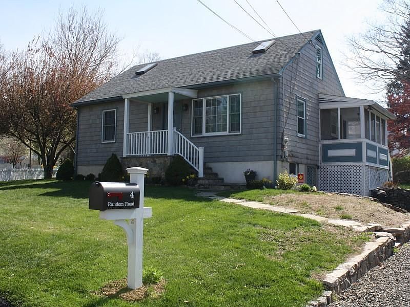 Well Cared For Three Bedroom Cape
