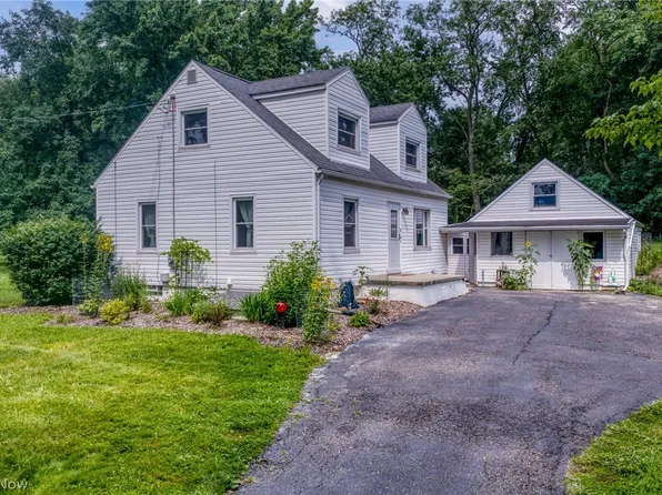 1007 S Munroe Rd, Tallmadge, OH 44278