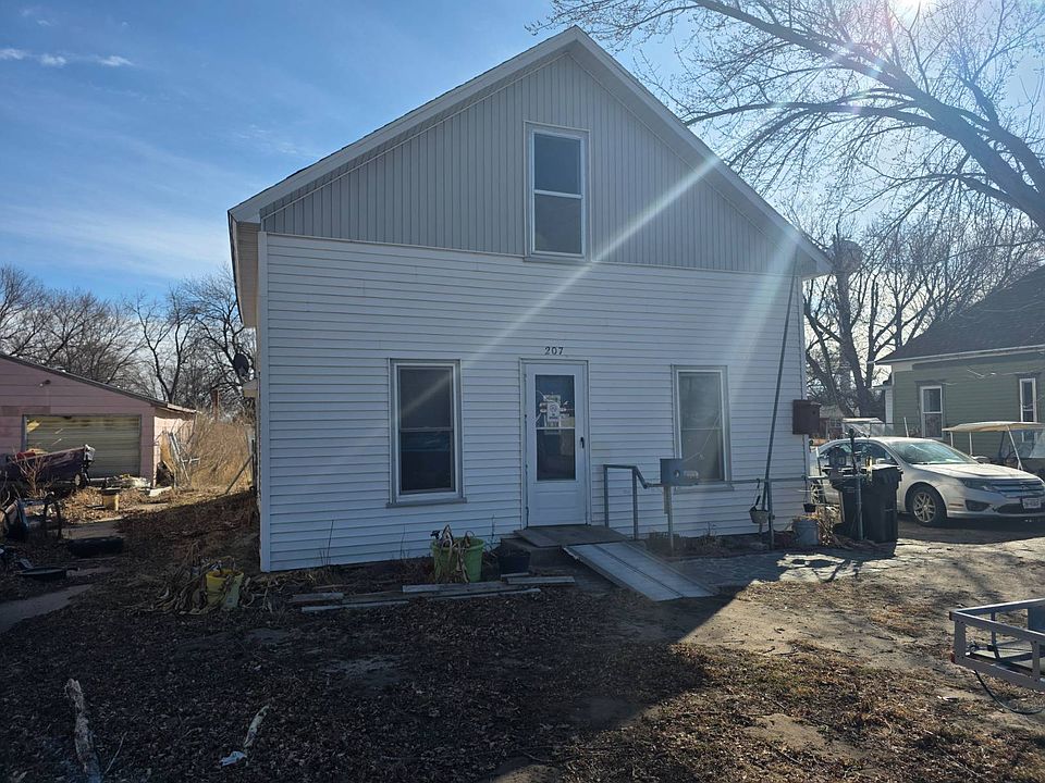 1st image of 207 N Pine St
