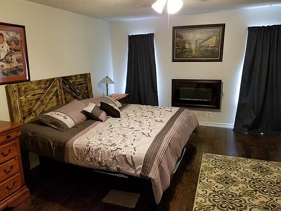 3rd image of 106 Las Lomas Dr