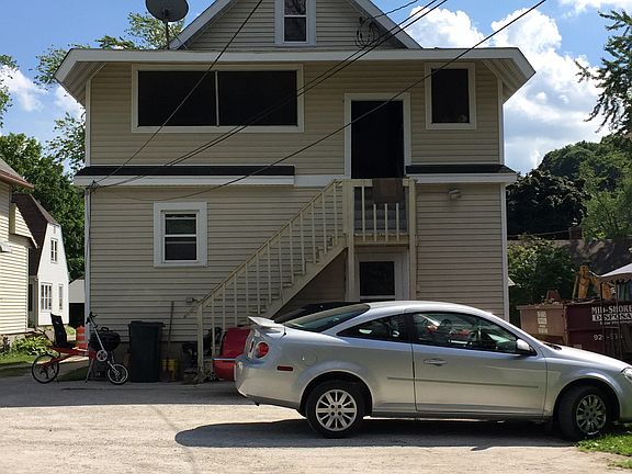 3rd image of 518 Schwartz St