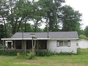 1st image of 2462 Douglas Dr