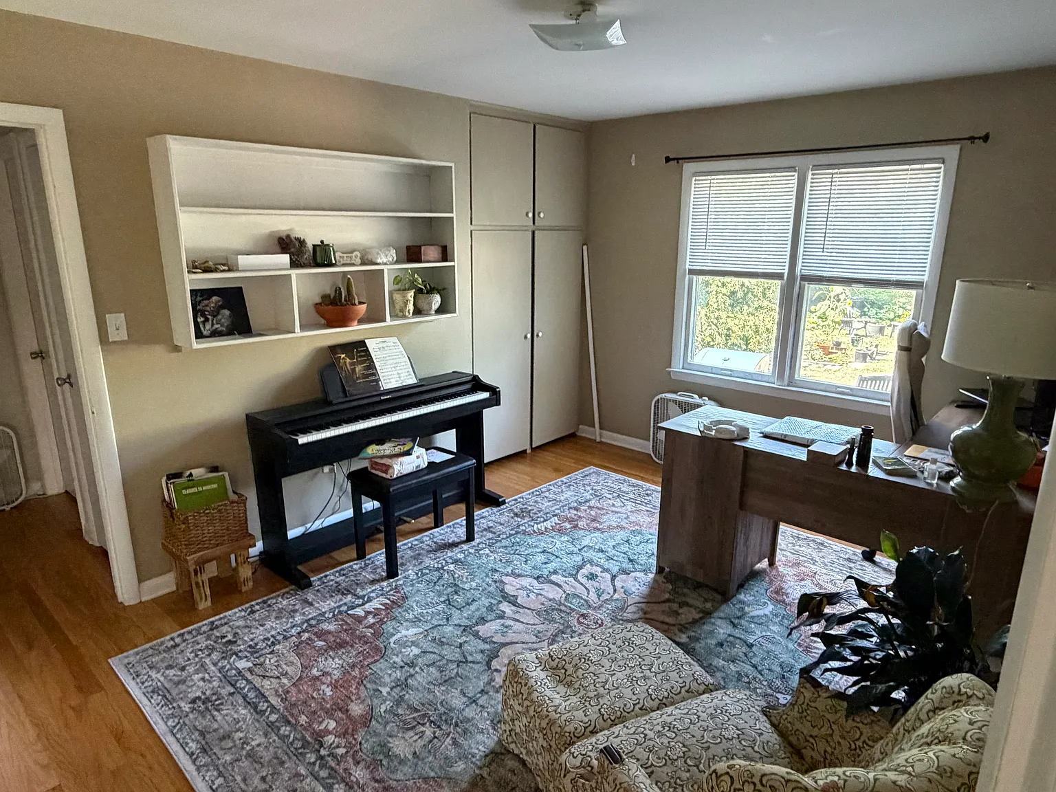 3 bed, 1200 sqft, $1,800 — Photo 4