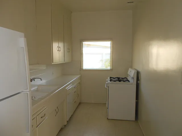 1459 S Westgate Ave #2 — Photo 9