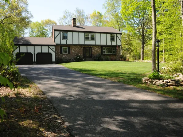 36 Seabury Ave, Ledyard, CT 06339