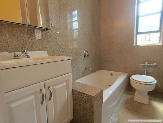 Rented by Sovereign Associates | media 11