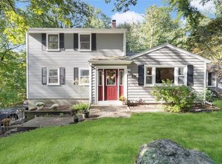 54 Little Pond County Rd, Cumberland, RI 02864