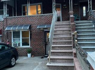 933 Brady Ave, Bronx, NY 10462