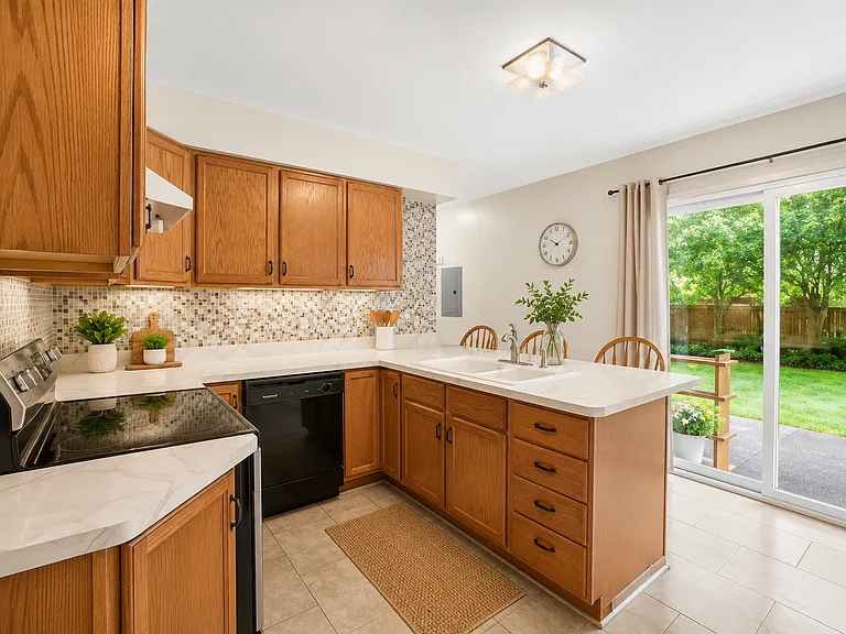 5920 Malden Ave — Photo 5