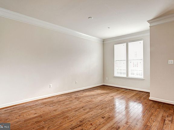 3rd image of 7218 Dorchester Woods Ln