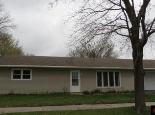 302 Troendle St SE, Mapleton, MN 56065