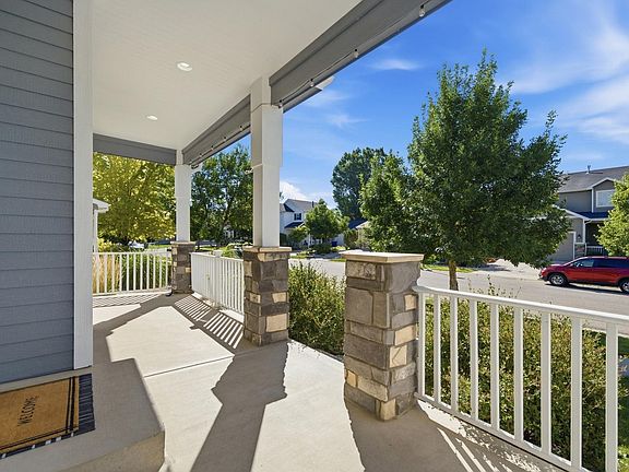 5th image of 1126 Crescent Dr
