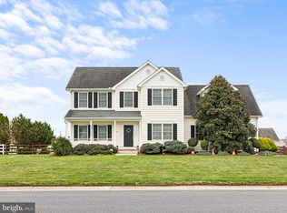 213 Country Hollow Dr, Clayton, DE 19938