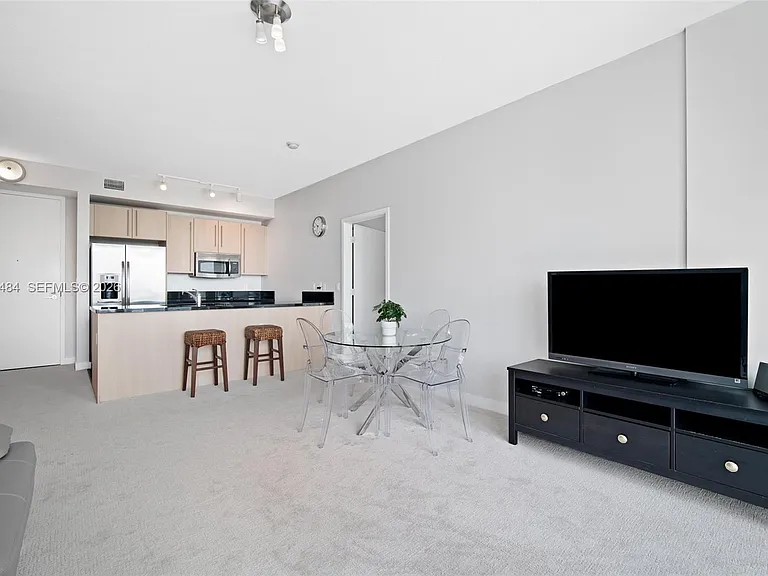 79 SW 12th St #2503 — Photo 3