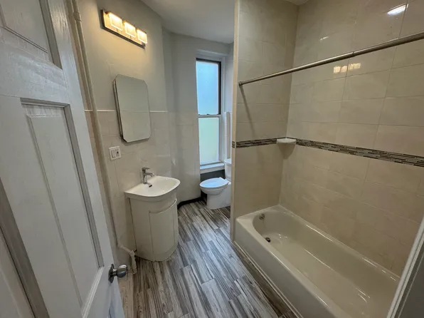 587 Vanderbilt Avenue image 8 of 13