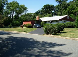 1304 Pine Ridge Ln, Baltimore, MD 21208