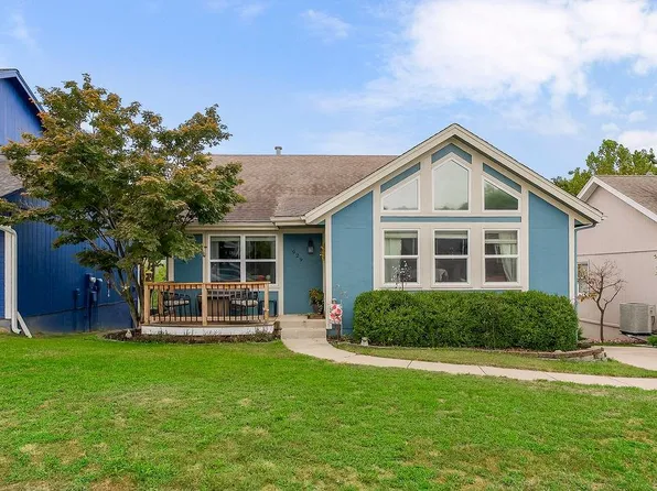 929 NW 63rd St, Kansas City, MO 64118