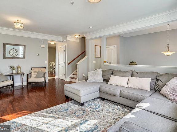 5th image of 2322 Margraf Cir