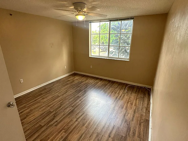 205-4828 State Highway 205 #205 — Photo 36