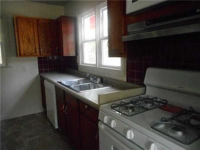 2nd image of 6 Park Forest Dr