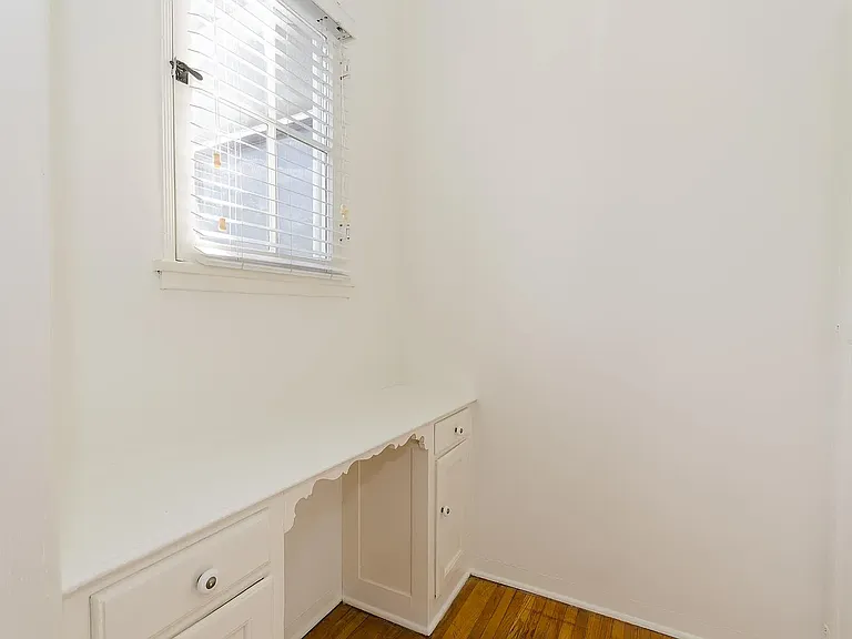 313 S Cochran Ave #313 — Photo 18