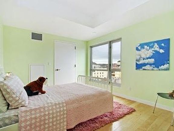 5th image of 253 4th Ave Unit 4C