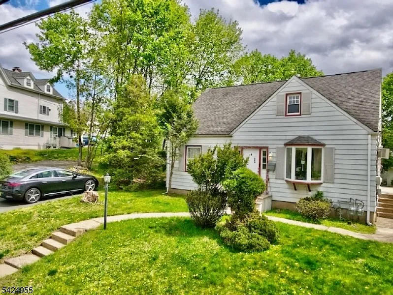 382 High Mountain Rd, North Haledon, NJ 07508 — Photo 1