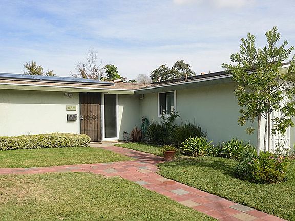 4th image of 639 S Reseda St