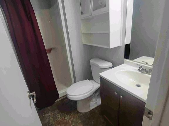 5th image of 1224 E Evergreen St