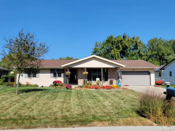 2523 Sauk Dr, Janesville, WI 53545